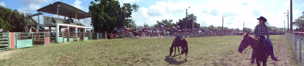 Foto panorámica del área de Rodeo en la Feria de Guáimaro.